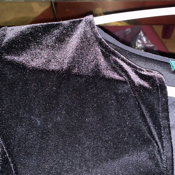 Velveteen feel and look size XS long sleeve top - Picture 5 of 5